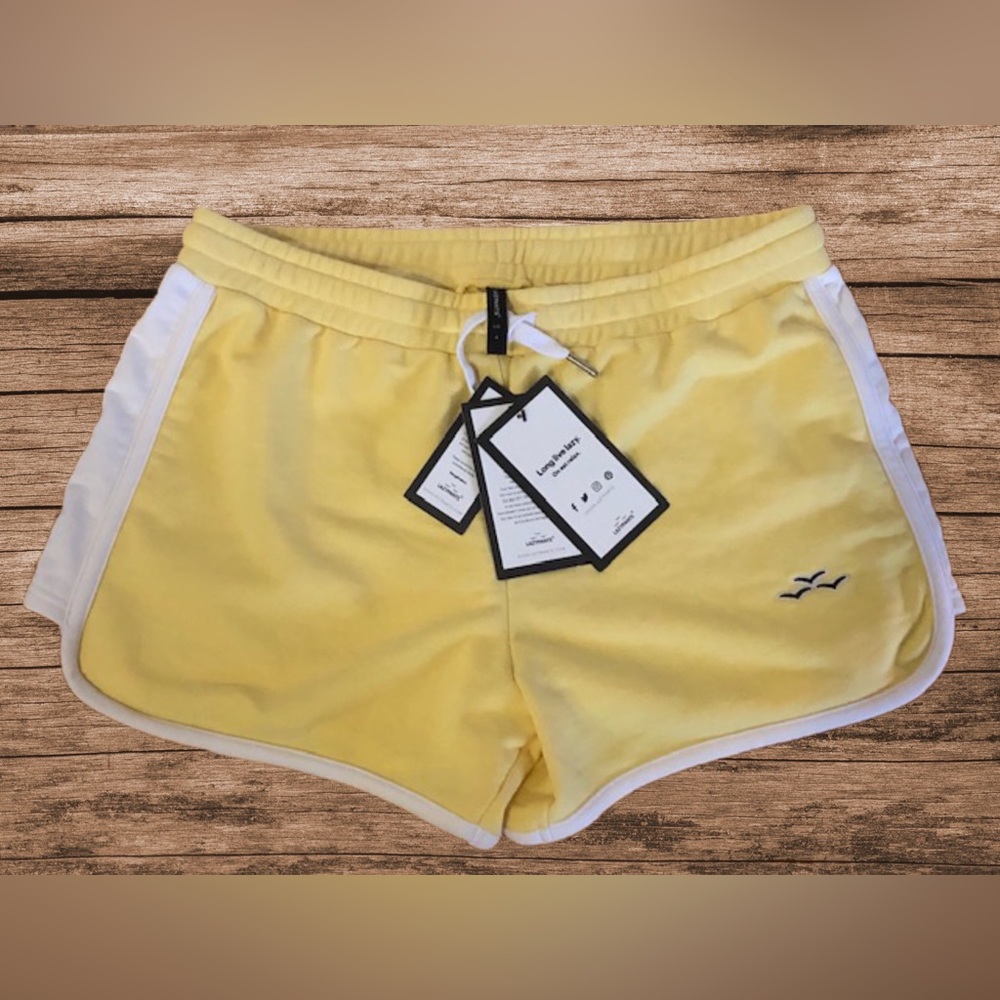 LazyPants Shorts in yellow, size Large